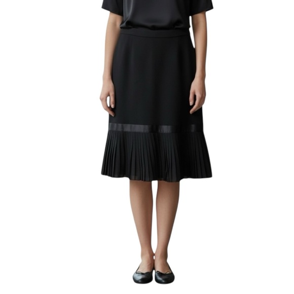 St. John Evening Santana Knit Silk Pleated Skirt